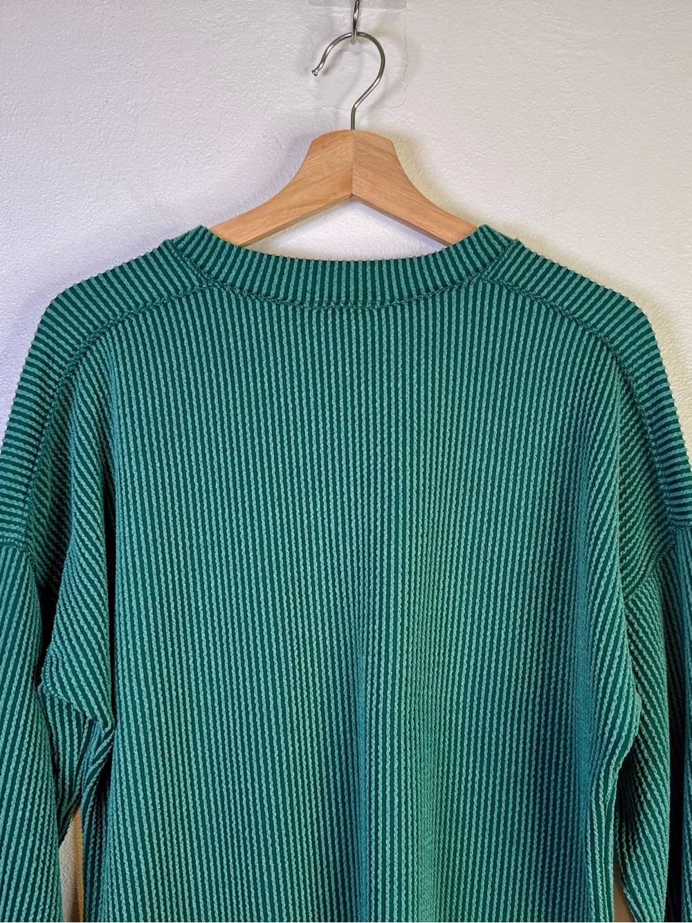 Heimish USA Emerald Green V-Neck Ribbed Slouchy Oversized Sweater Size Large - Picture 12 of 16